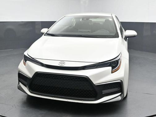 White 2020 Toyota Corolla SE