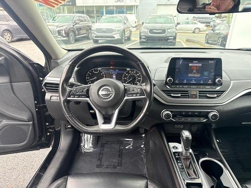 2023 Nissan Altima SR FWD