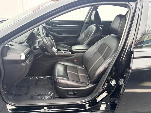 2023 Nissan Altima SR FWD