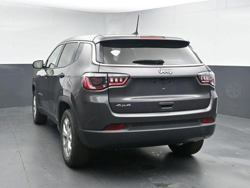 Baltic Gray Metallic Clearcoat 2024 Jeep Compass Sport