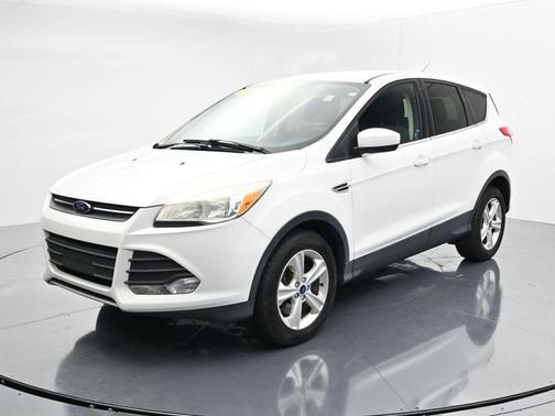Oxford White 2016 Ford Escape SE