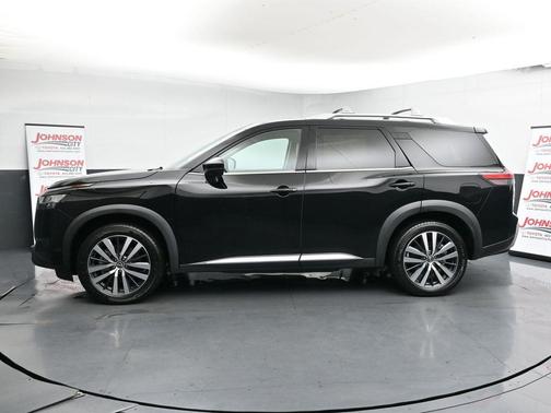 2022 Nissan Pathfinder Platinum 4WD