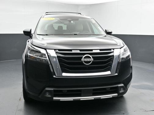 2022 Nissan Pathfinder Platinum 4WD