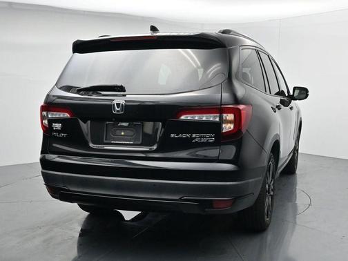 Crystal Black Pearl 2020 Honda Pilot AWD Black Edition