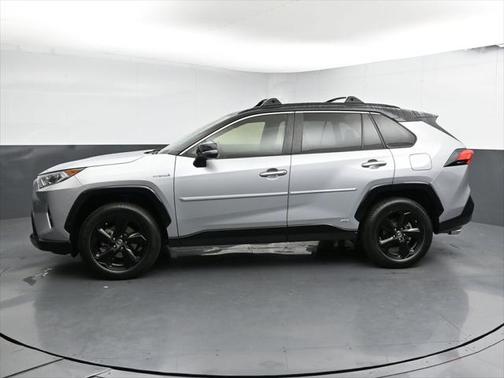 2020 Toyota RAV4 Hybrid SE