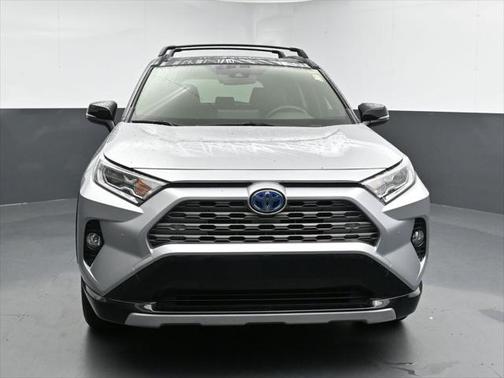 2020 Toyota RAV4 Hybrid SE