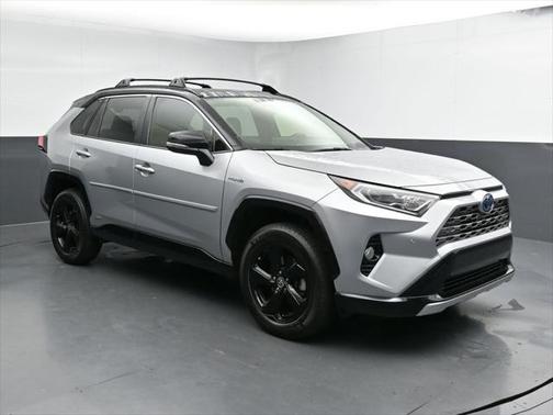 2020 Toyota RAV4 Hybrid SE