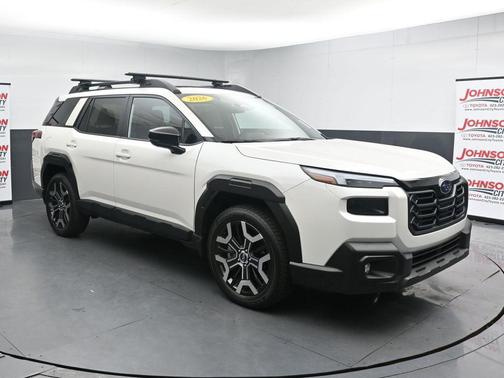 Crystal White Pearl 2026 Subaru Outback Touring XT