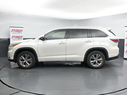 Blizzard Pearl 2015 Toyota Highlander XLE