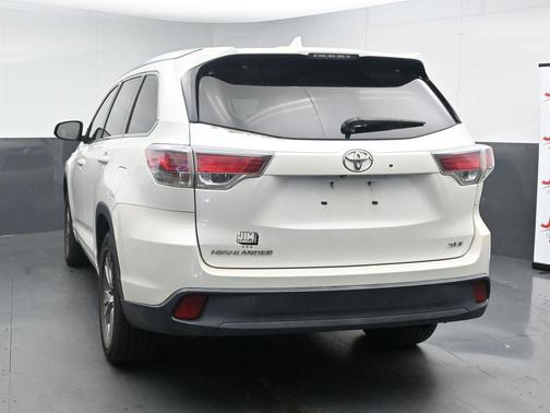 Blizzard Pearl 2015 Toyota Highlander XLE