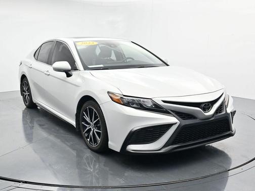 Ice Edge 2023 Toyota Camry SE