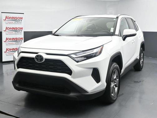 Ice Cap 2024 Toyota RAV4 XLE