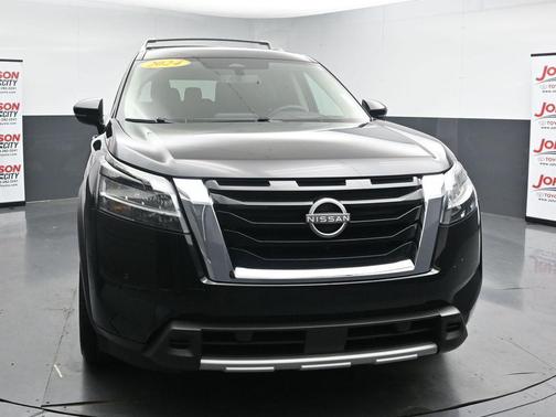 Super Black 2024 Nissan Pathfinder Platinum 4WD