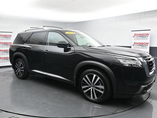 Super Black 2024 Nissan Pathfinder Platinum 4WD