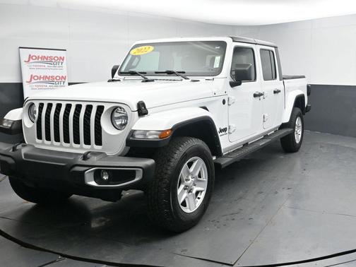 2022 Jeep Gladiator Sport S