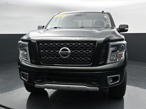 Midnight Pine Metallic 2019 Nissan Titan PRO-4X