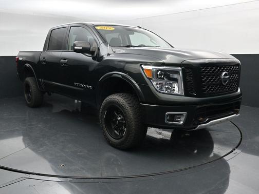 Midnight Pine Metallic 2019 Nissan Titan PRO-4X