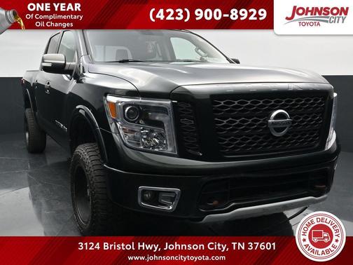 Midnight Pine Metallic 2019 Nissan Titan PRO-4X
