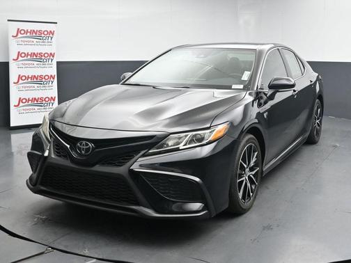 Midnight Black Metallic 2024 Toyota Camry SE