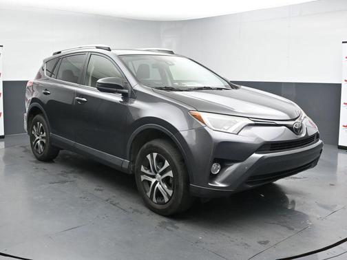 Magnetic Gray Metallic 2018 Toyota RAV4 LE