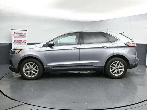Iconic Silver Metallic 2022 Ford Edge SEL