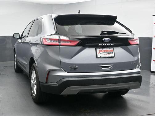 Iconic Silver Metallic 2022 Ford Edge SEL