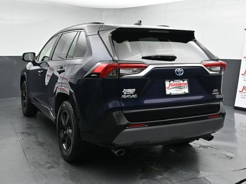 2021 Toyota RAV4 Hybrid SE