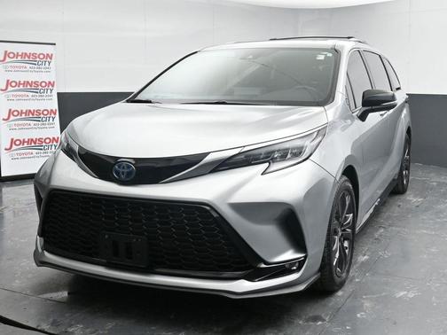 2023 Toyota Sienna XSE 7 Passenger