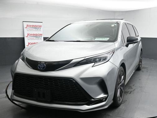 2023 Toyota Sienna XSE 7 Passenger