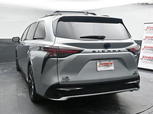 2023 Toyota Sienna XSE 7 Passenger