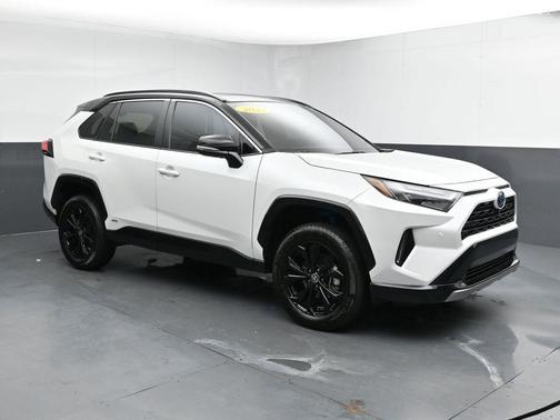 2023 Toyota RAV4 Hybrid SE