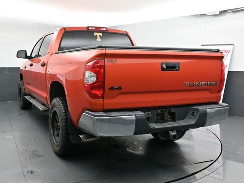 2018 Toyota Tundra SR5