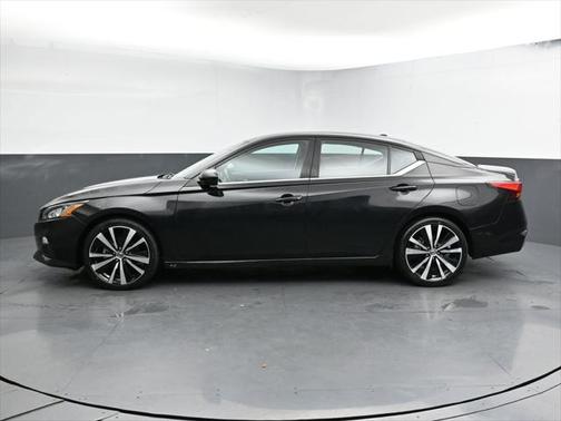 2021 Nissan Altima SR FWD