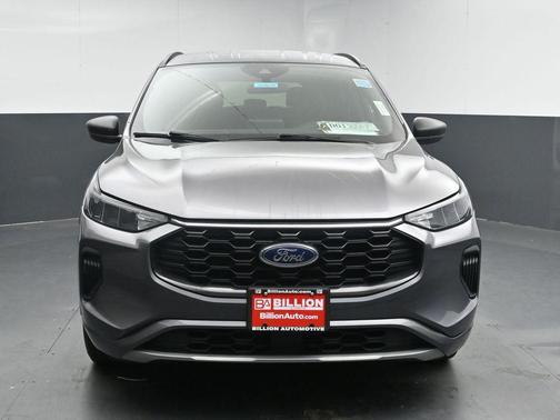 Carbonized Gray Metallic 2024 Ford Escape ST-Line