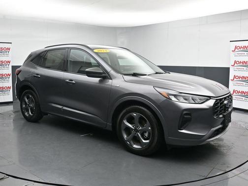 Carbonized Gray Metallic 2024 Ford Escape ST-Line