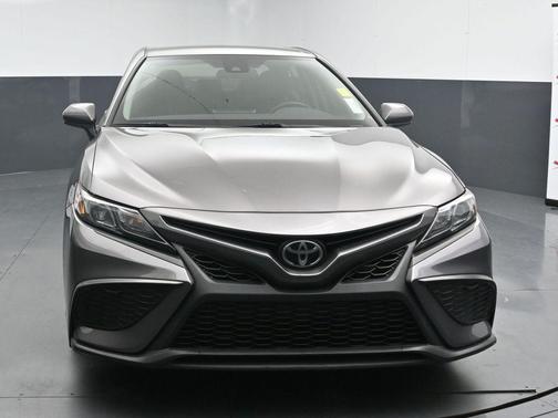 Predawn Gray Mica 2021 Toyota Camry SE