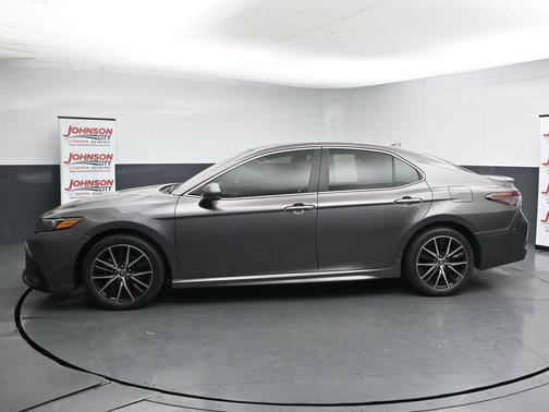 Predawn Gray Mica 2021 Toyota Camry SE