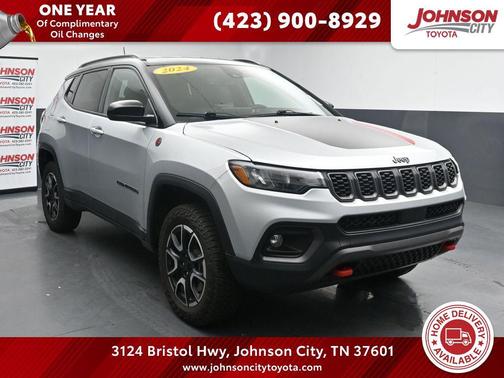 Silver Zynith Metallic Clearcoat 2024 Jeep Compass Trailhawk