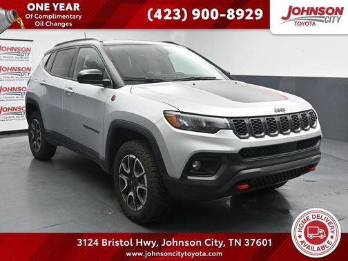 Silver Zynith Metallic Clearcoat 2024 Jeep Compass Trailhawk
