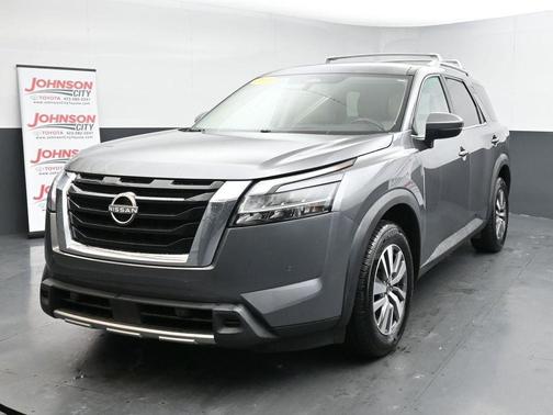 2023 Nissan Pathfinder SL 4WD