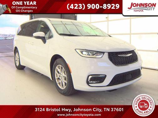 Bright White Clearcoat 2023 Chrysler Pacifica Touring L