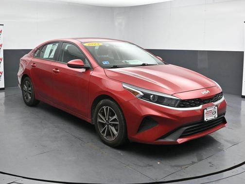 Currant Red 2023 Kia Forte LXS