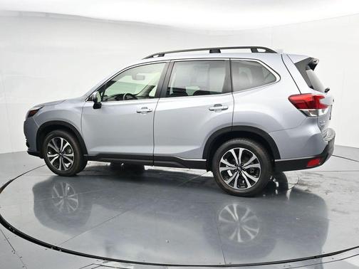 Ice Silver Metallic 2023 Subaru Forester Limited