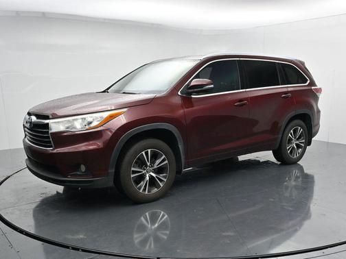 Ooh La La Rouge Mica 2016 Toyota Highlander XLE
