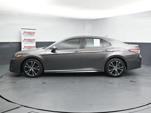 Predawn Gray Mica 2019 Toyota Camry SE