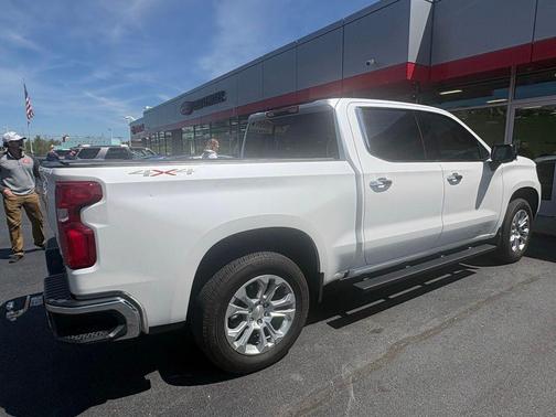 2025 Chevrolet Silverado 1500 LTZ
