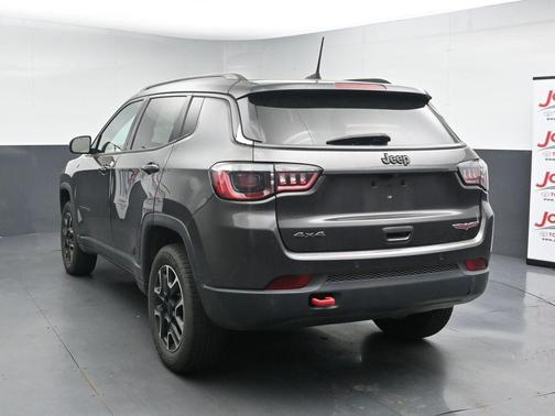 Granite Crystal Metallic Clearcoat 2021 Jeep Compass Trailhawk
