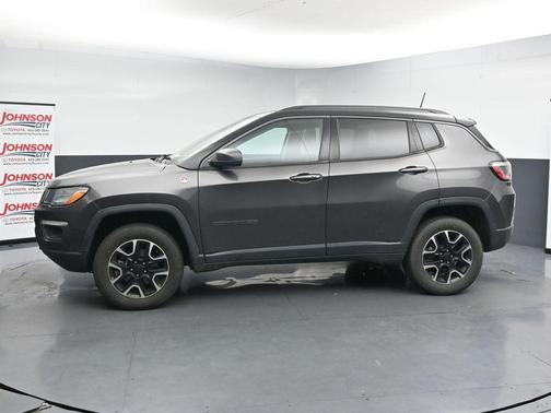 Granite Crystal Metallic Clearcoat 2021 Jeep Compass Trailhawk