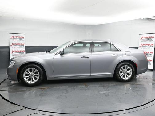2015 Chrysler 300 Limited