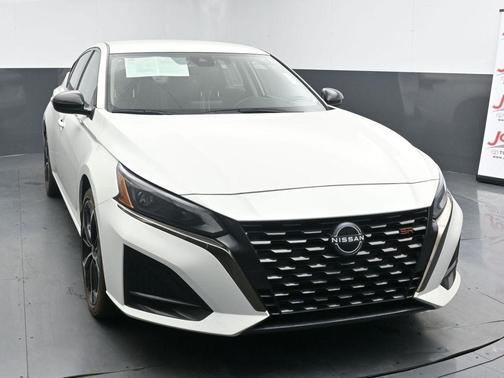 2023 Nissan Altima SR FWD